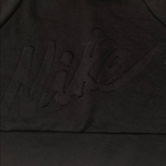 BRAND NEW NIKE SWEATSHIRT - Picture 5 of 5